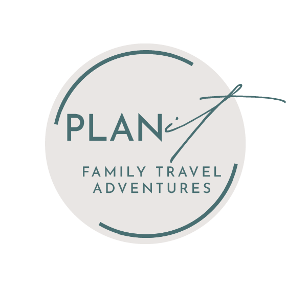 light Logo Plan it Family Travel Adventures
