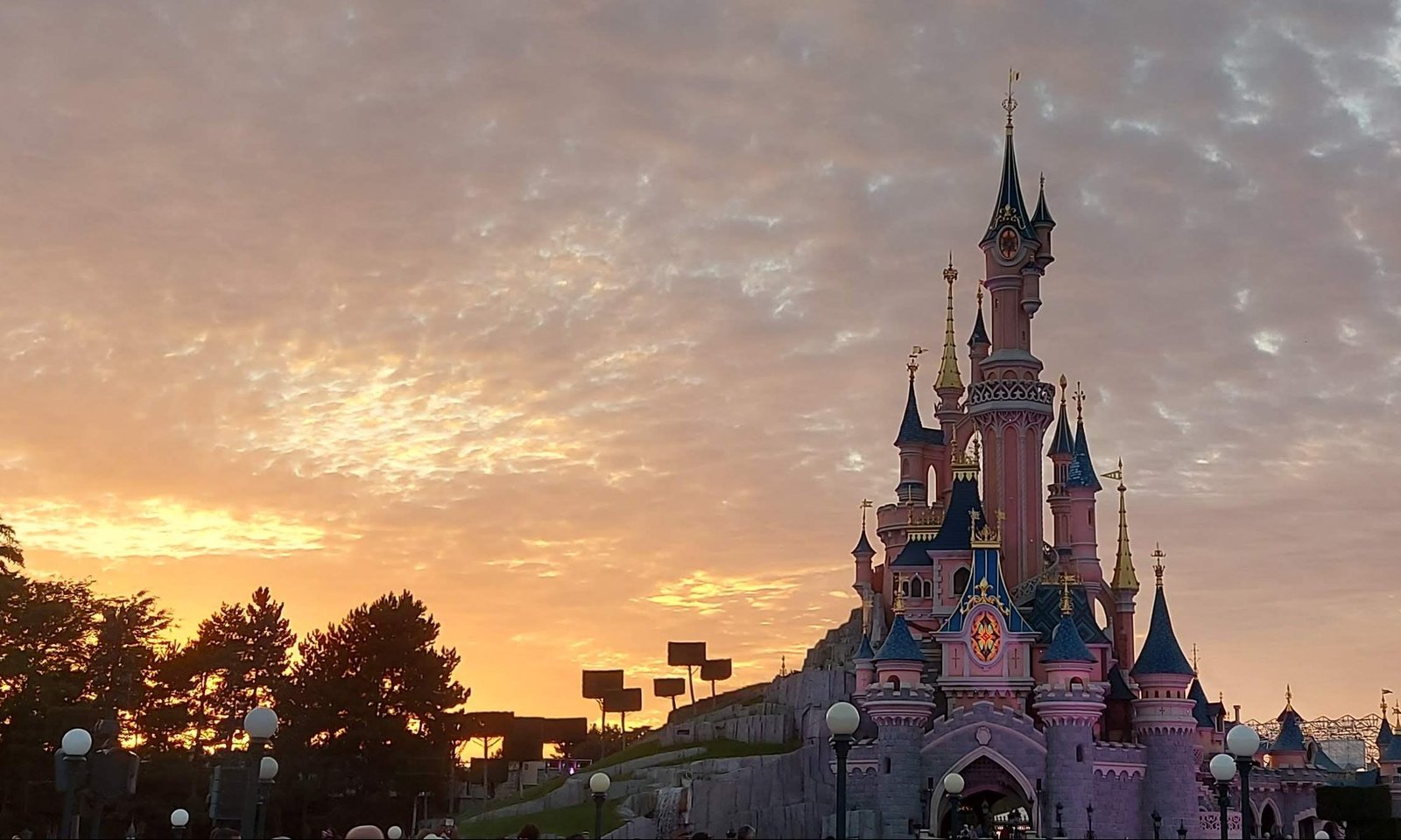 Visiting Disneyland Paris: Everything You Need to Know
